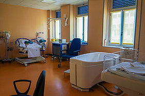 S. Croce: sì all’accompagnatore per le neomamme