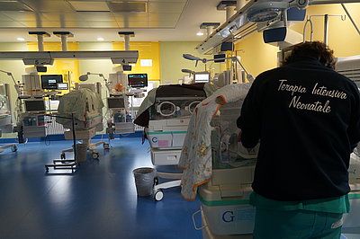 Il Servizio di Trasporto di Emergenza Neonatale di Cuneo compie 20 anni