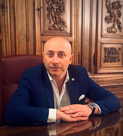 La fotografia ritrae il dr Livio Tranchida Commissario straordinario della A.O. Santa Croce e Carle di Cuneo